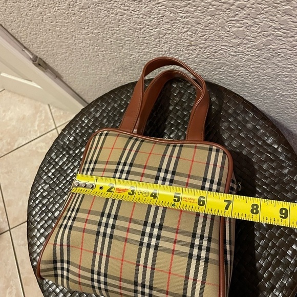 Burberry Purse - Picture 9 of 9